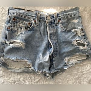 Levi High Waisted Short